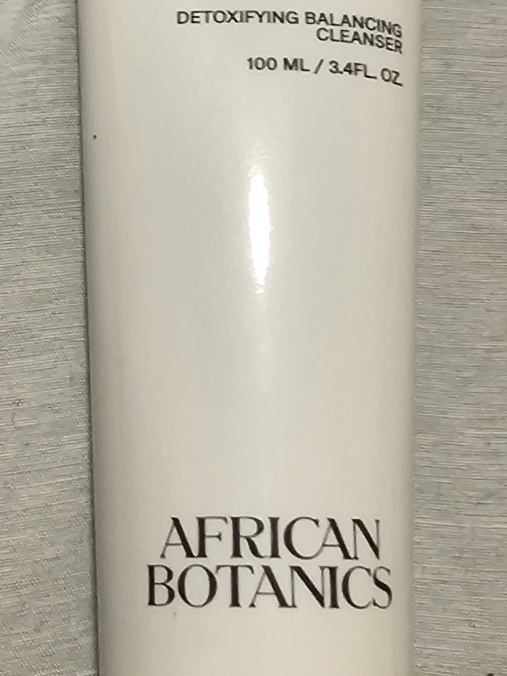African Botanics Detoxifying Balancing Cleanser — White
